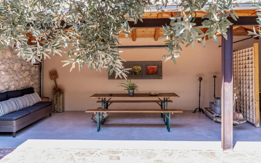 Boutique Stone Cottage photo 2