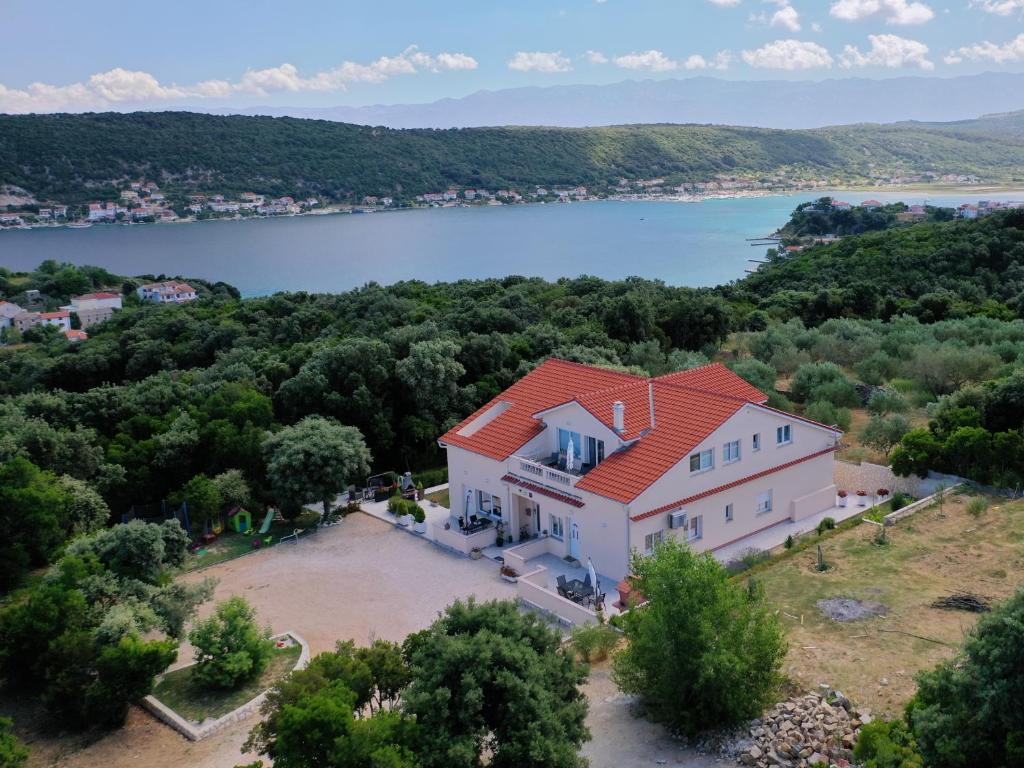 Apartmani "Sandro" Gonar