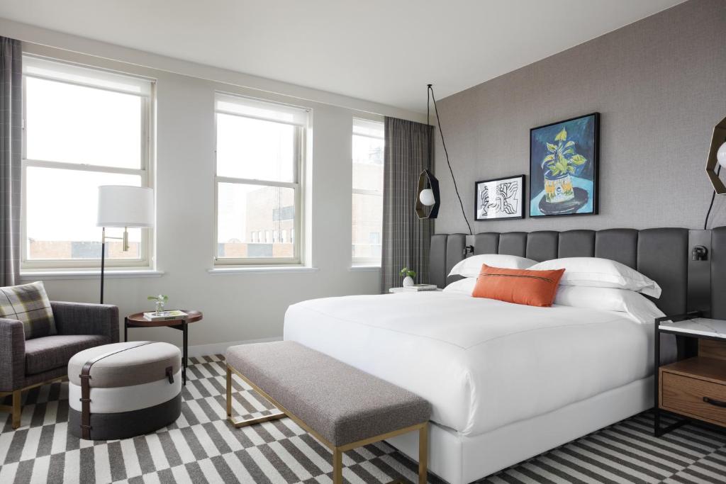 Kimpton Harper Hotel, an IHG Hotel image