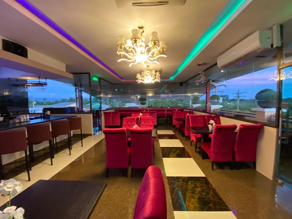 Grand Diamond Hotel Trinidad photo 2