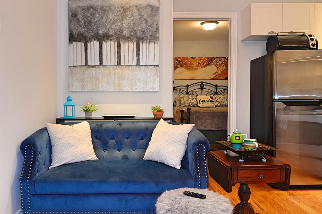 Ottawa Downtown Executive Apartment Retreat with Private Balcony near Bank Street - Sleep Max 2 photo 4