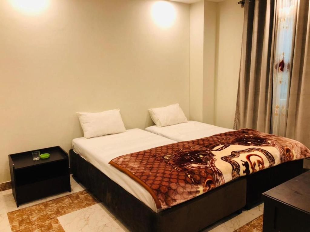 Hotel Silver Oaks photo 2