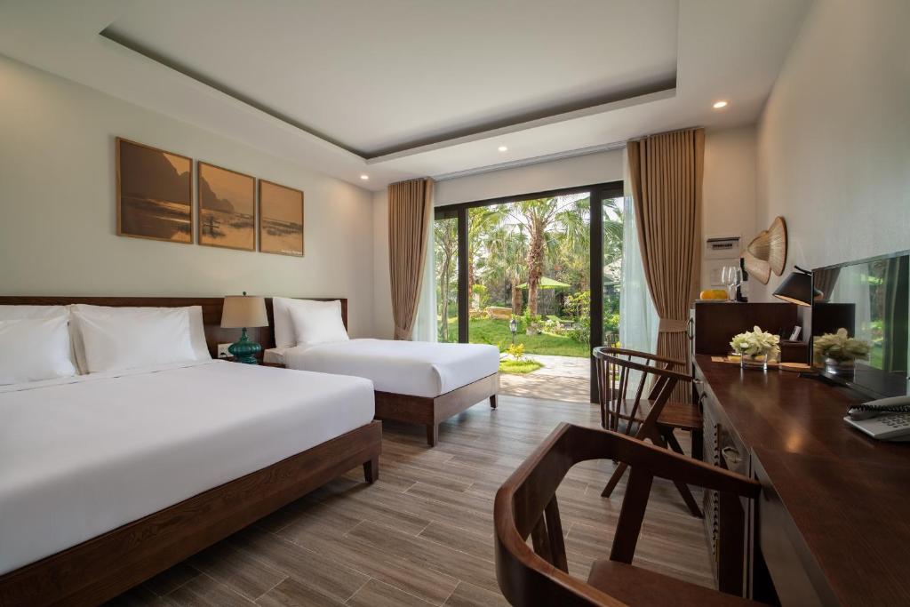 Bai Dinh Riverside Resort & Spa