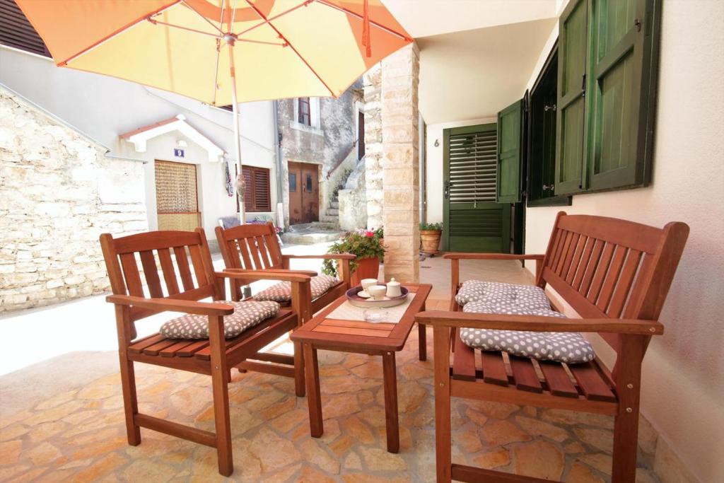 Holiday house Ljubica Tisno photo 3