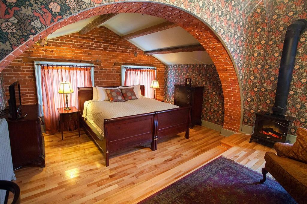 Fairholm Boutique Inns photo 4