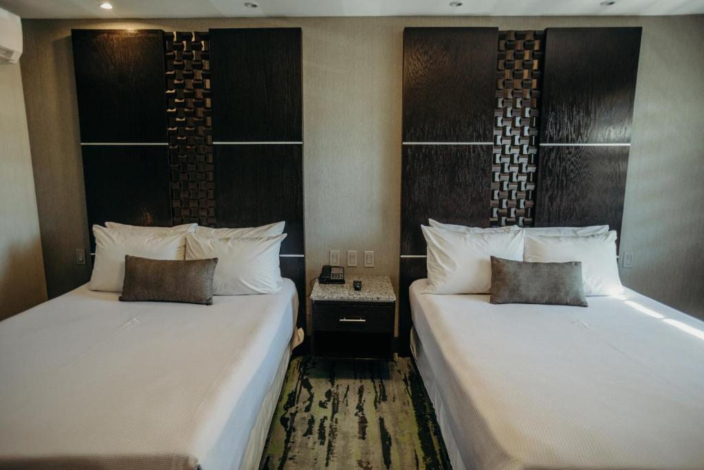 Двухместный (Улучшенный двухместный номер с 1 кроватью), Hotel Calafia