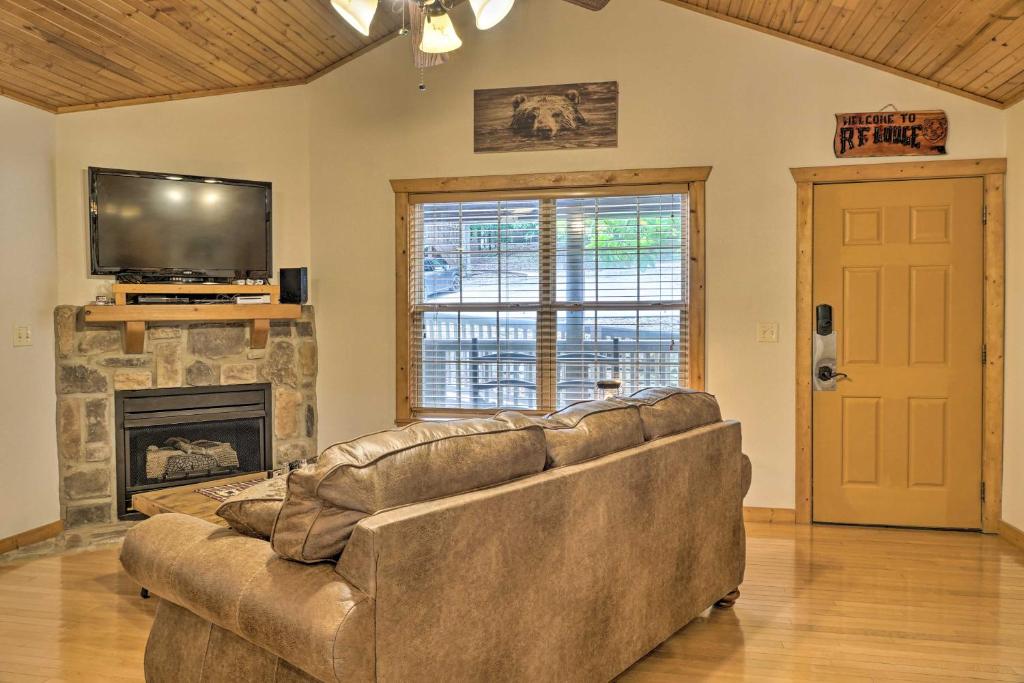 Lakeside Resort Retreat with Pool Access and Deck! photo 3
