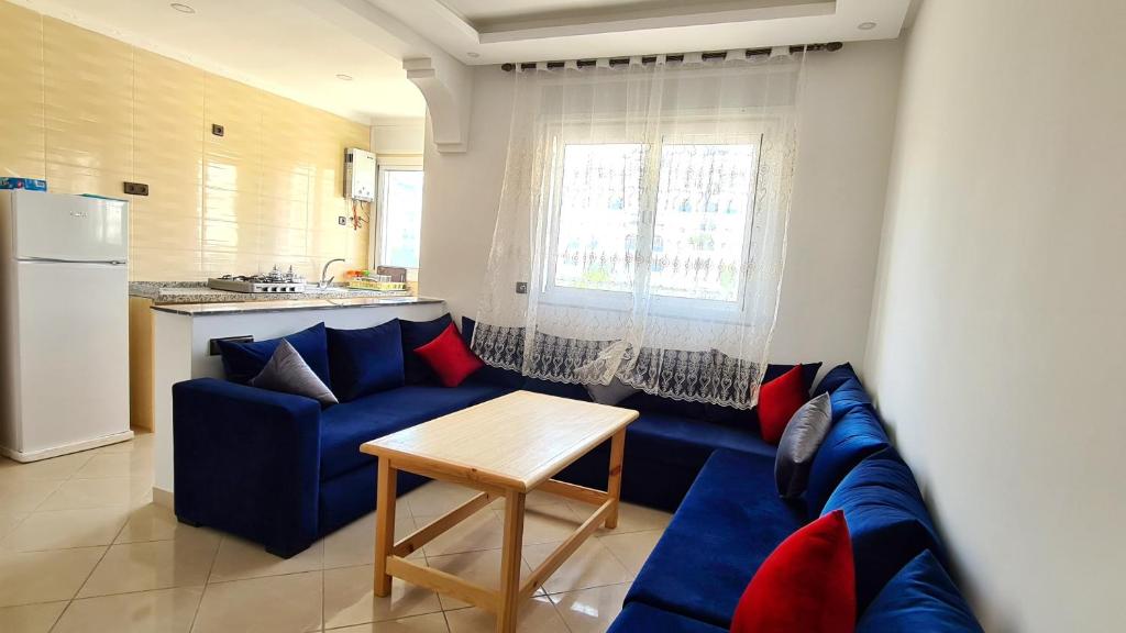Enjoy Your Vacation Here, Close to The Beach, Only 1 minute Walk!! photo 2