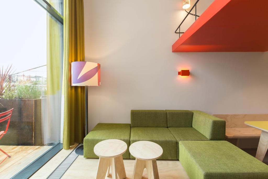 Студио (Номер-студио с балконом), Volkshotel