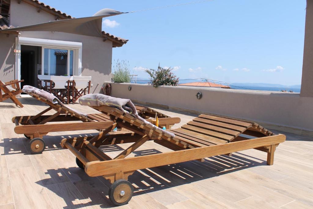 SEA VIEW APARTMENT 15 MIN FROM ATHENS AIRPORT photo 1
