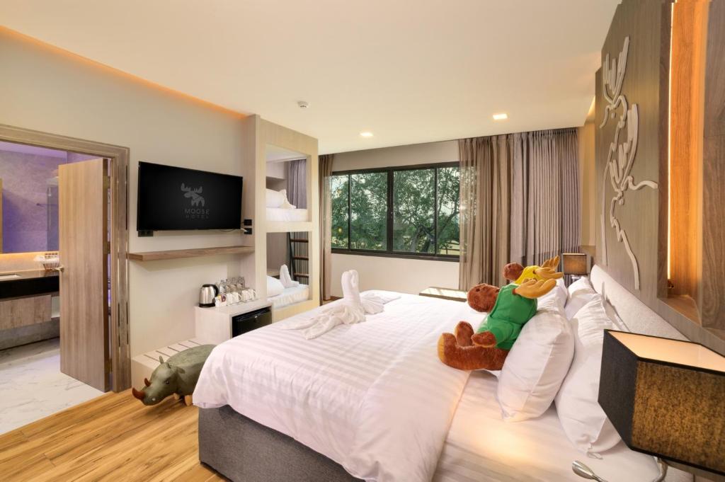 Moose Hotel Chiangmai - Tap to explore photos