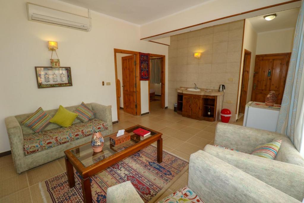 Сьюит (Люкс с кроватью размера «king-size» и видом на море), Acacia Dahab Hotel