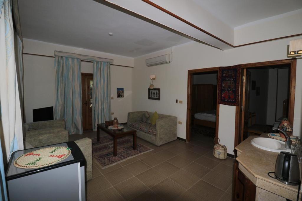 Сьюит (Люкс с кроватью размера «king-size» и видом на море), Acacia Dahab Hotel