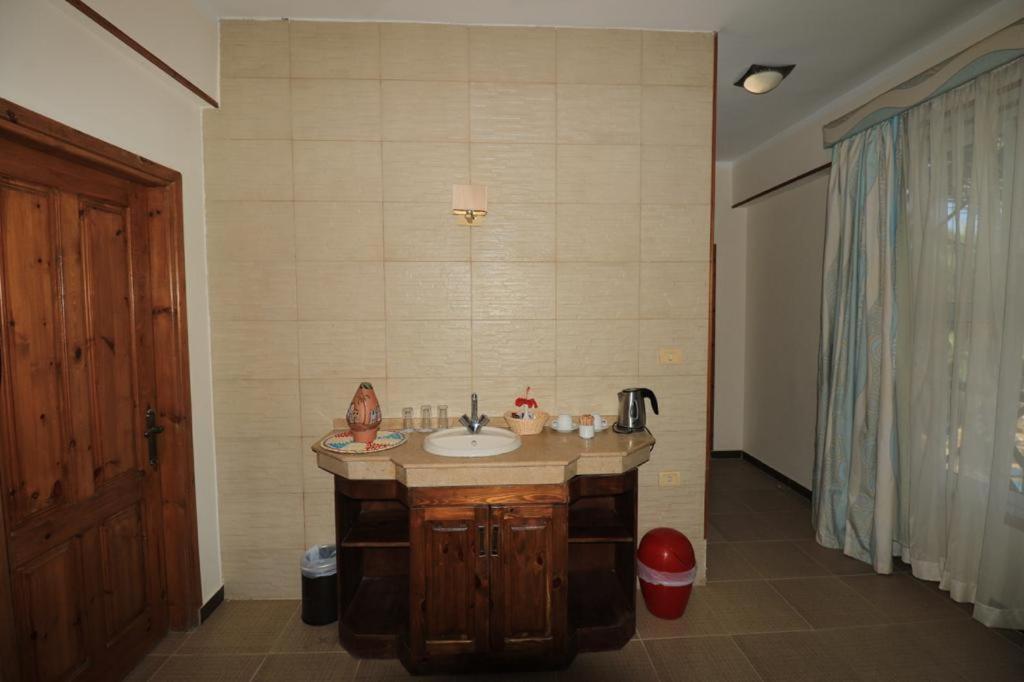 Сьюит (Люкс с кроватью размера «king-size» и видом на море), Acacia Dahab Hotel