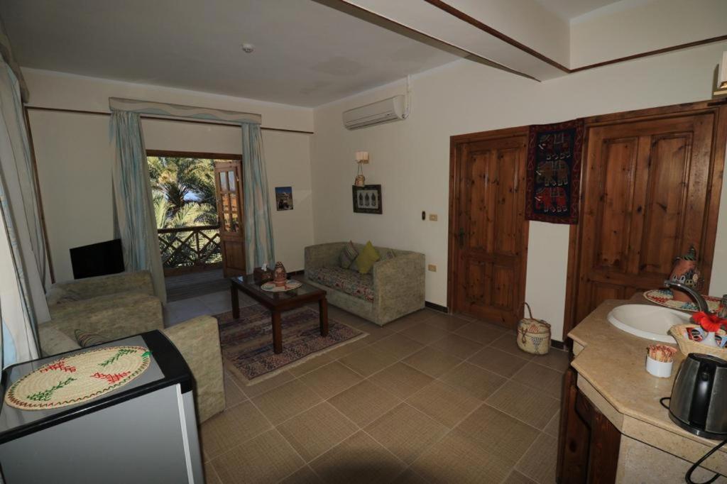 Сьюит (Люкс с кроватью размера «king-size» и видом на море), Acacia Dahab Hotel