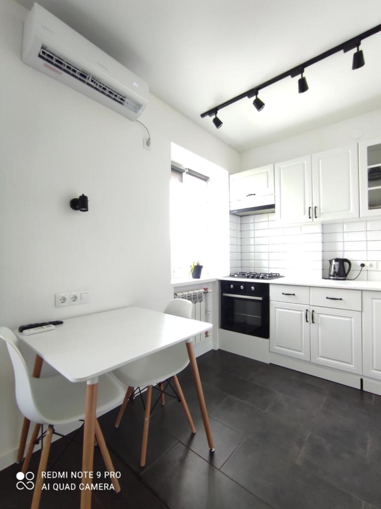 White Apartment photo 2