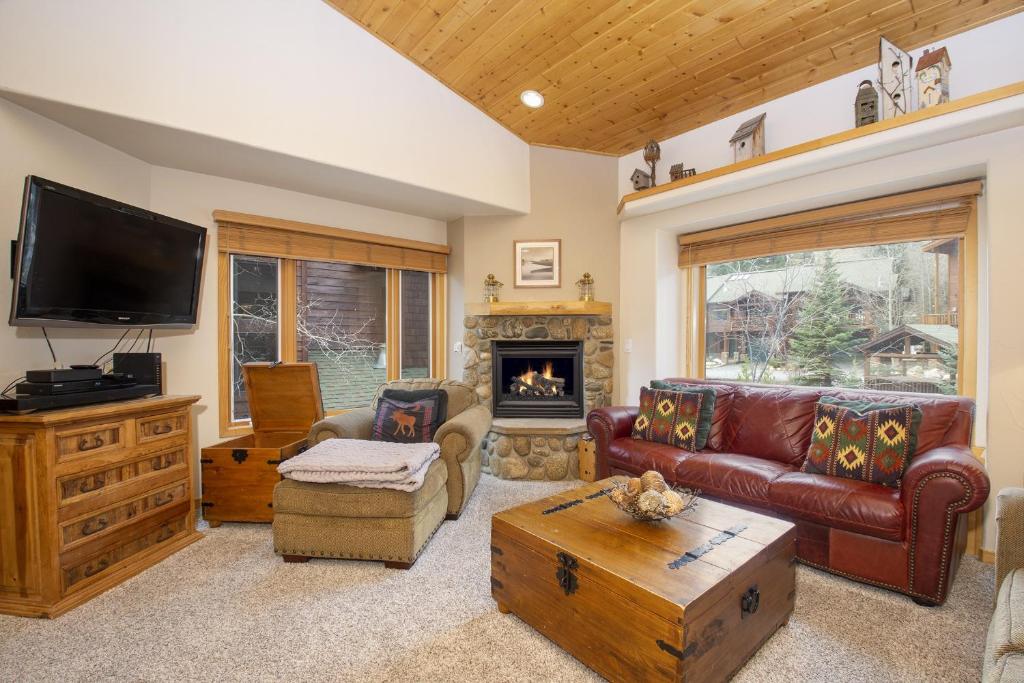 Clover at Slopeside Village townhouse photo 2