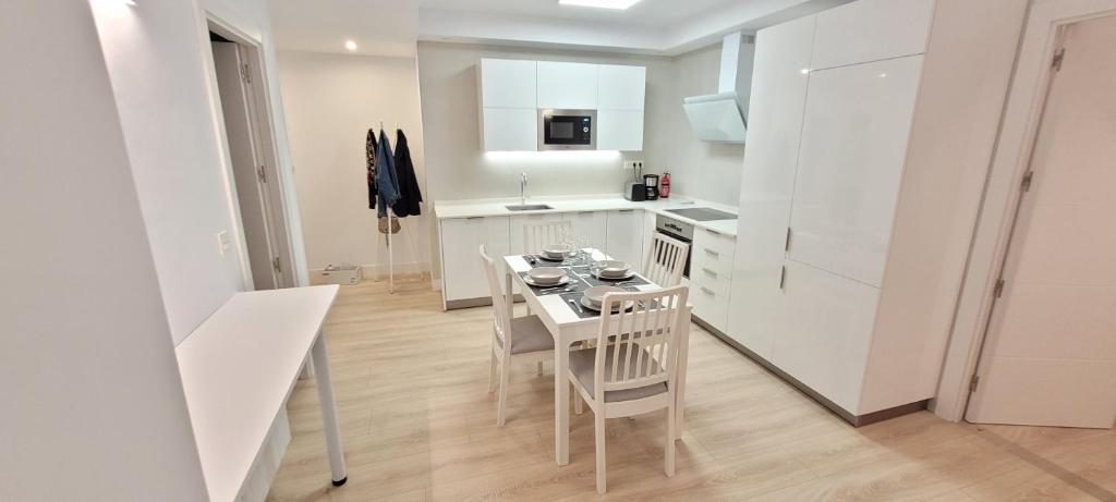 Cozy White Home in Getxo photo 1