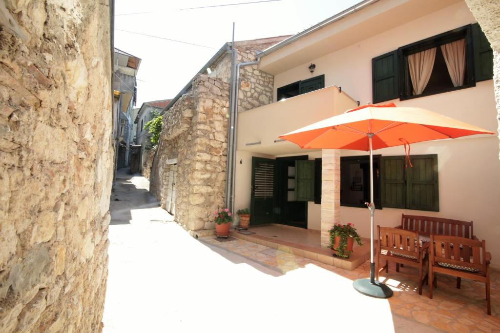 Holiday house Ljubica Tisno photo 2