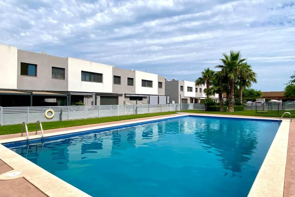 Chalet moderno con piscina en Mont - roige Bahia photo 2