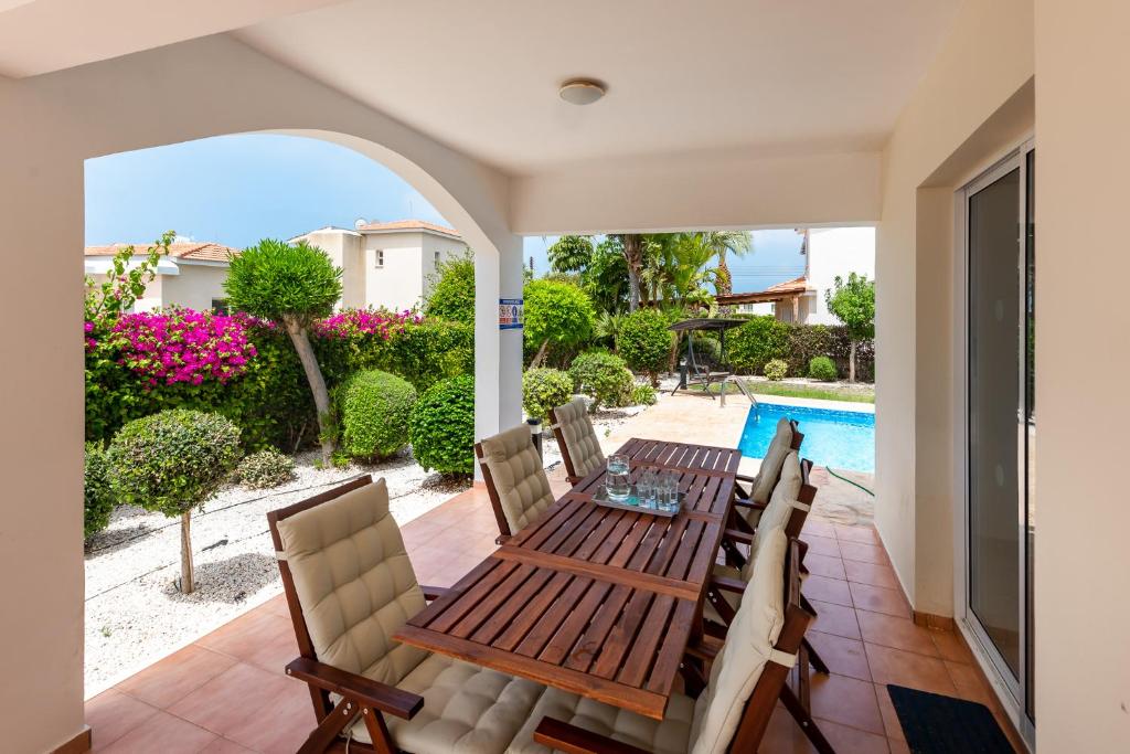 Villa Alysia by Ezoria Villas photo 1
