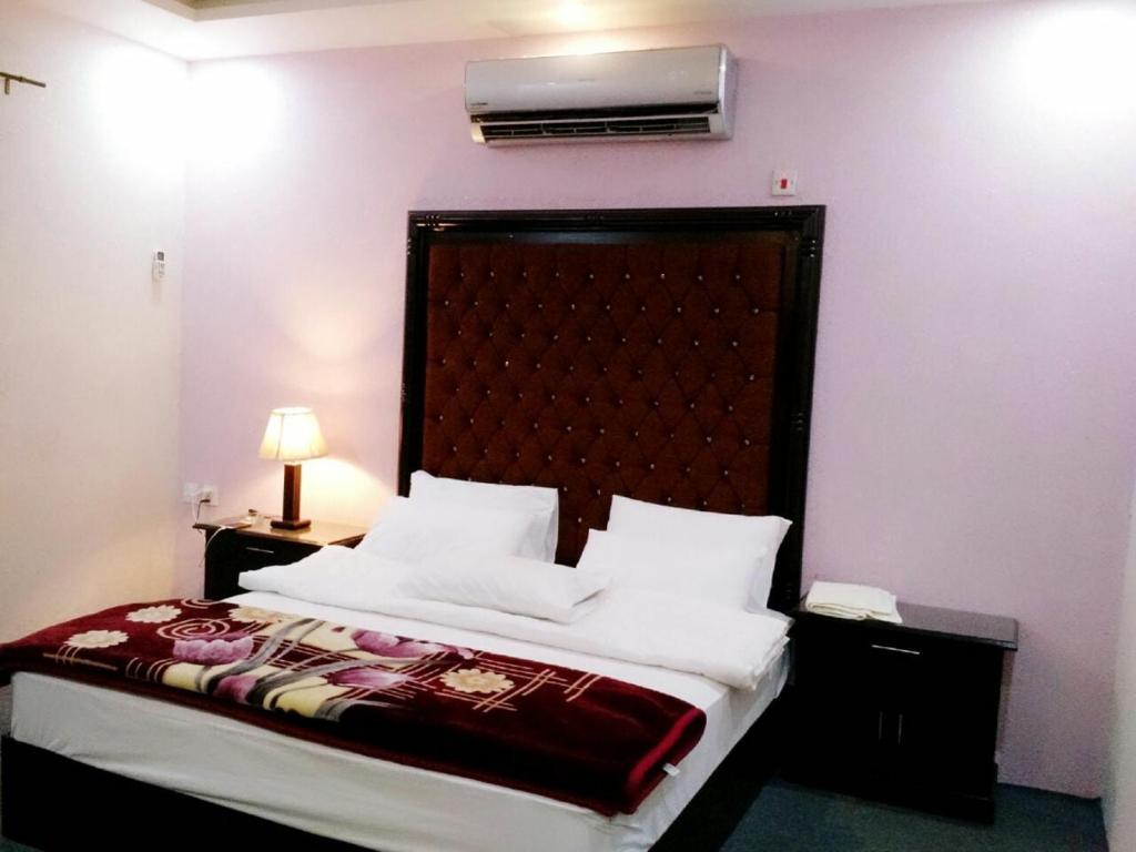 Hotel Kashmir Lodge photo 4