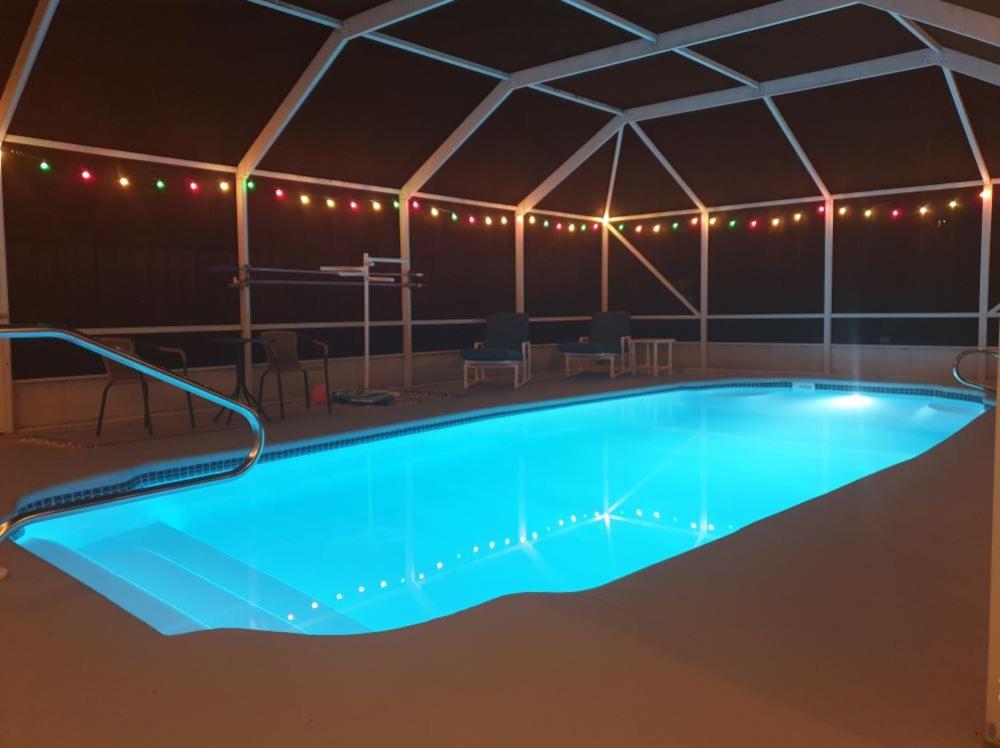 Vacation in Paradise - SALT WATER POOL image