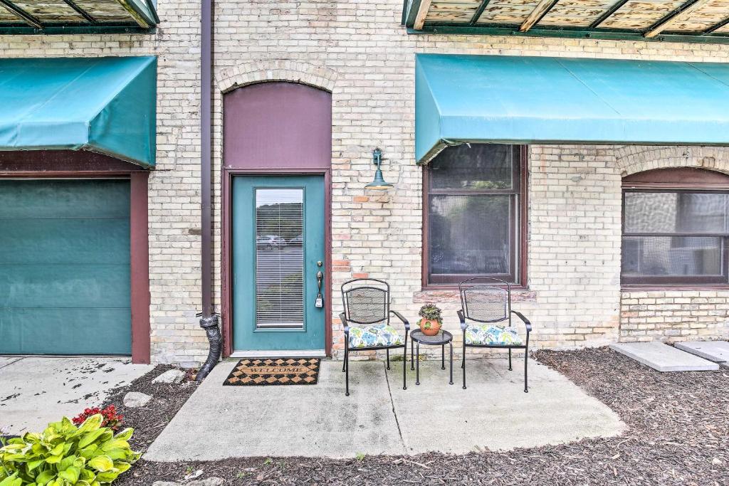 Modern Grand Haven Condo - Steps to Downtown! photo 1