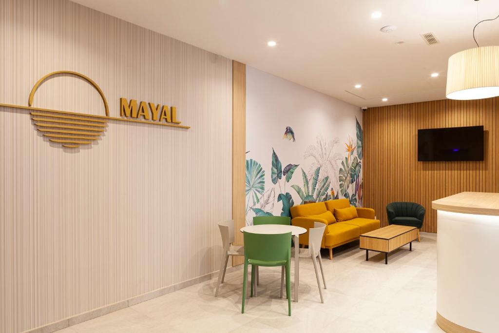 Apartamentos Mayal con Piscina photo 3