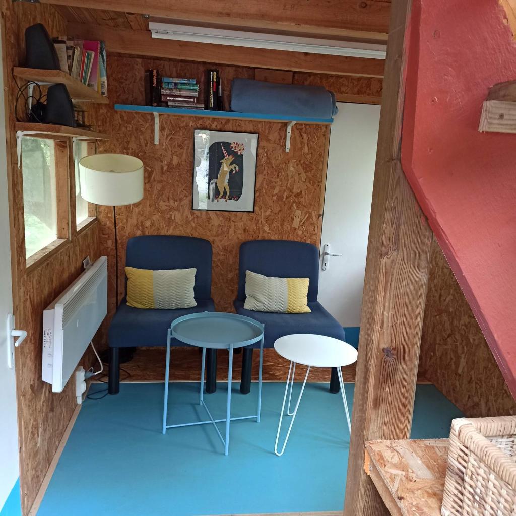 Cabane dans un pommier photo 4