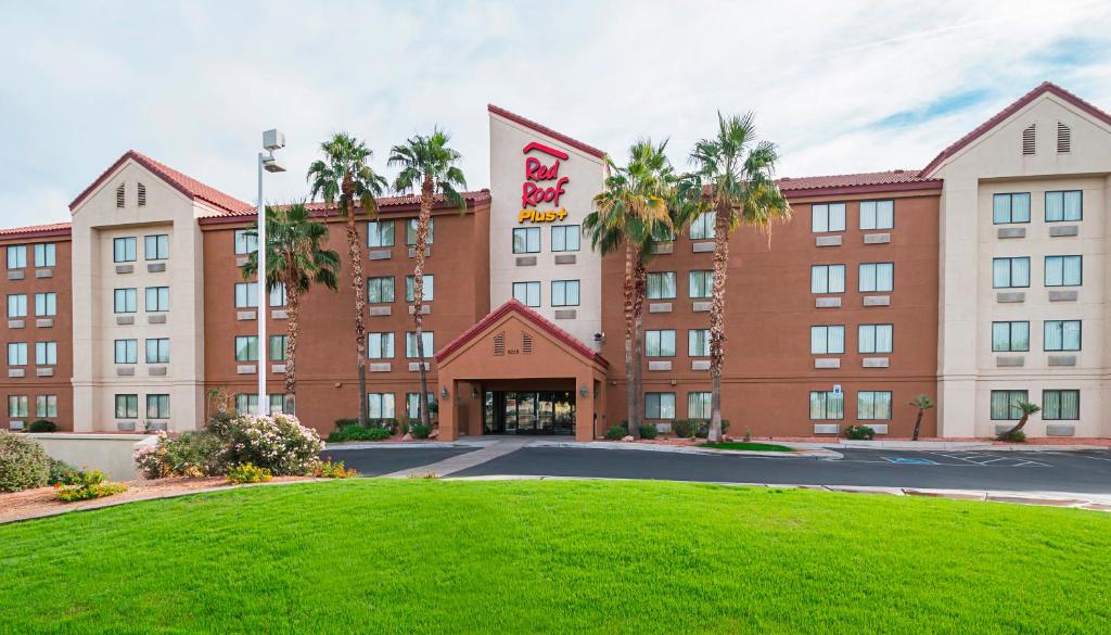Red Roof Inn PLUS+ Phoenix West image