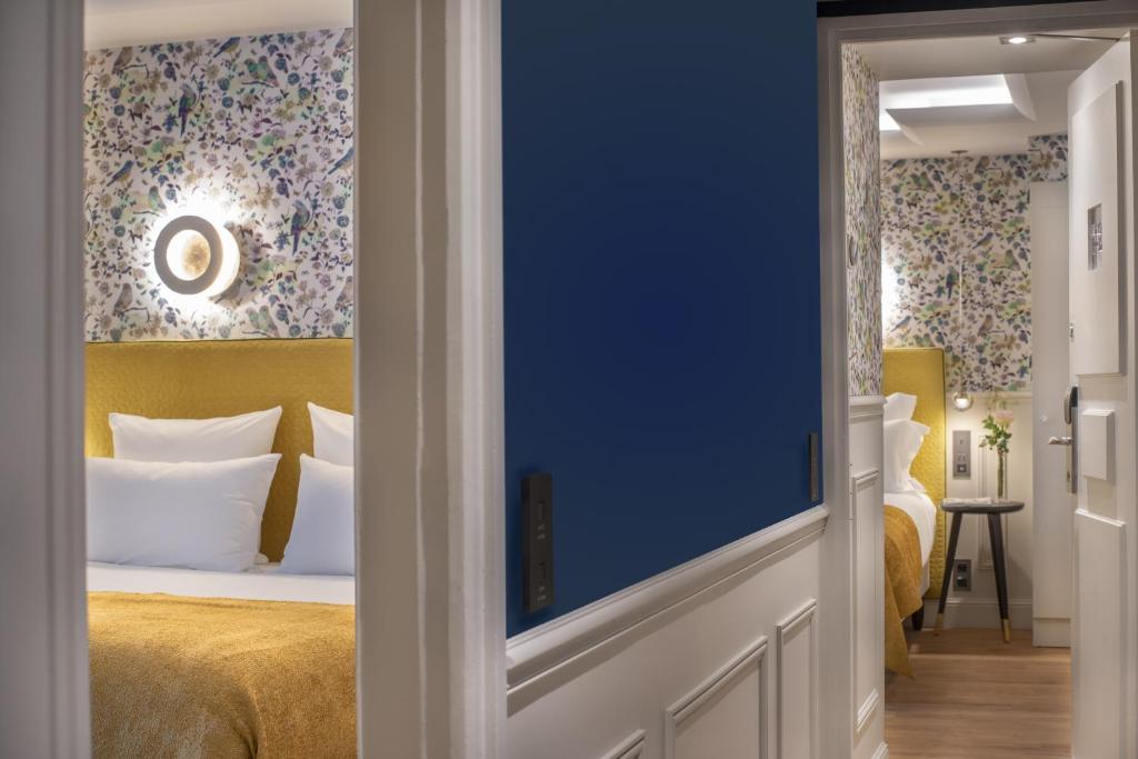 Четырехместный (2 смежных двухместных номера), Hotel Cambon