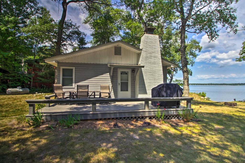 Pine River Lake Home with Boat and Kayak Rentals!
