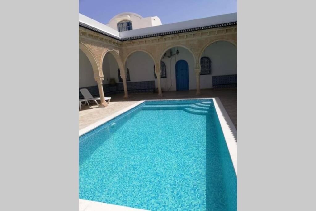 Maison typiques (houche) avec piscine photo 1