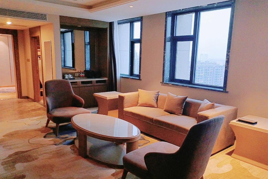 Baoying Jinling Hotel photo 3