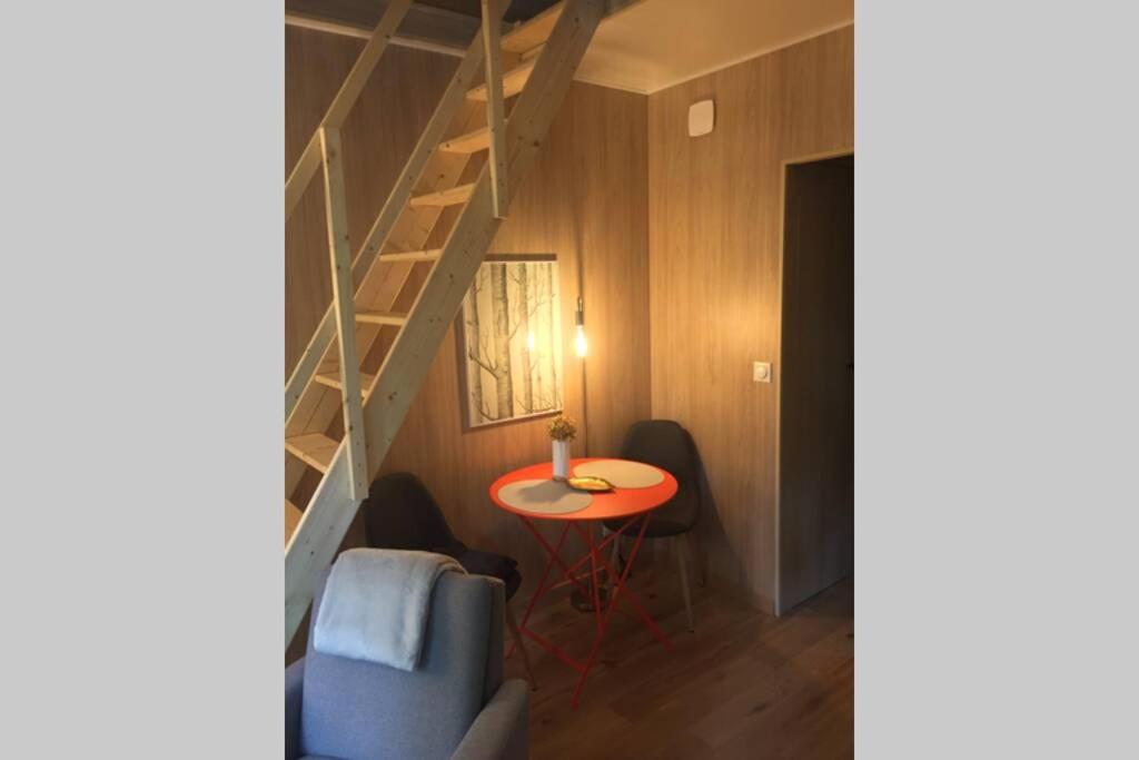 Adorable Cabane dans un espace boisé photo 4