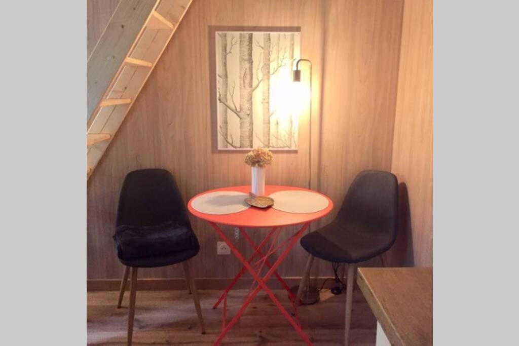 Adorable Cabane dans un espace boisé photo 3