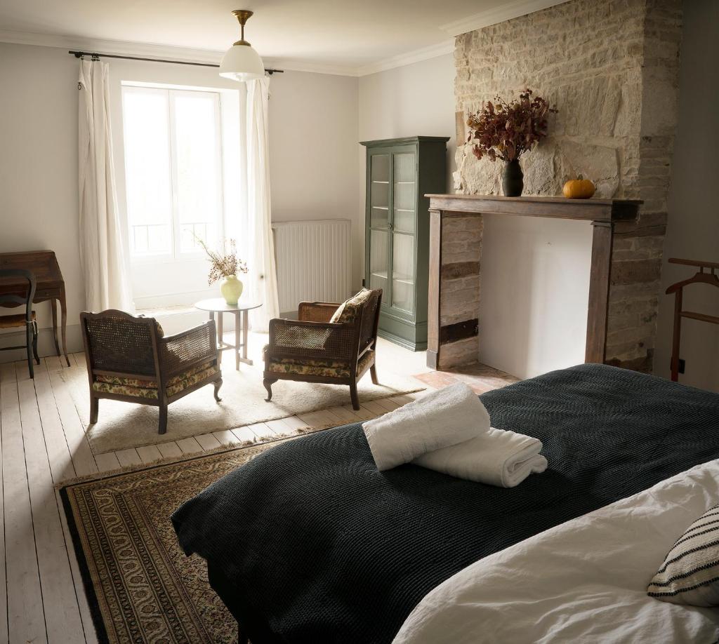The Riverhouse, magical house with garden by the river Seine photo 3