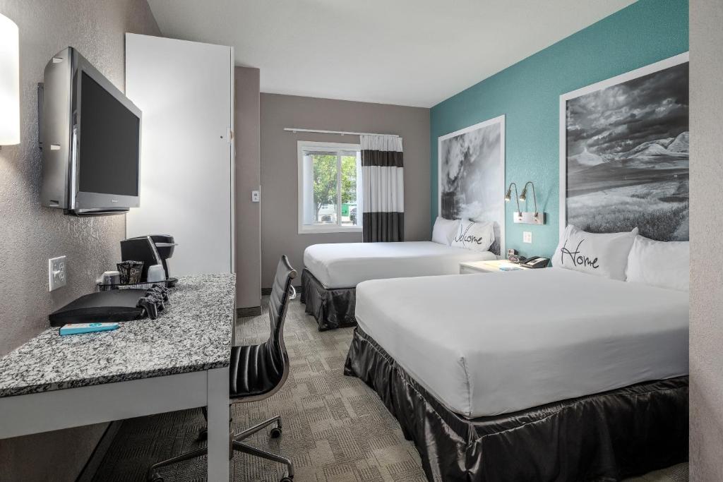 Home Inn Medicine Hat photo 3