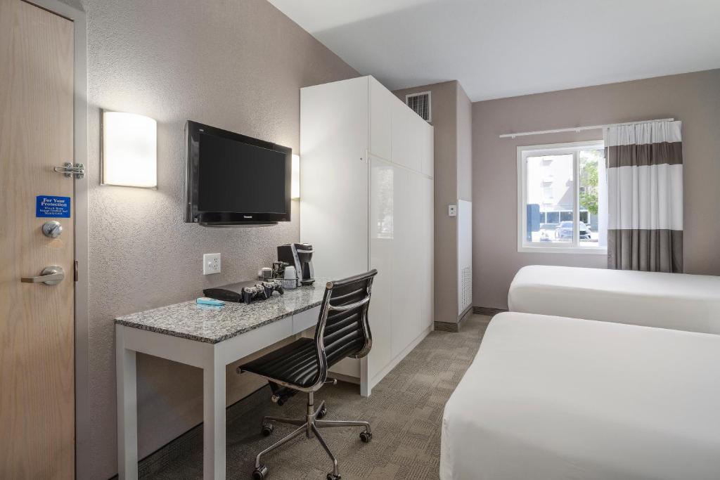 Home Inn Medicine Hat photo 4