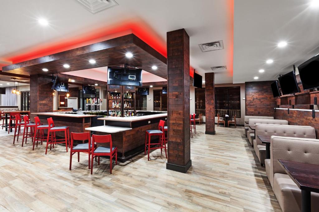 Holiday Inn Lubbock South, an IHG Hotel photo 2
