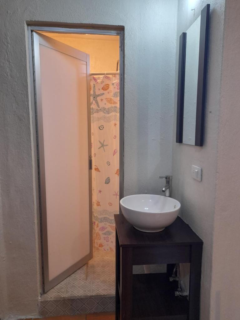 Suite amplia privada a 8 min del centro photo 3