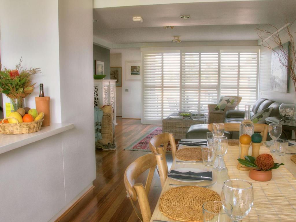 Barefoot 7 Fabulous Fingal Bay photo 2