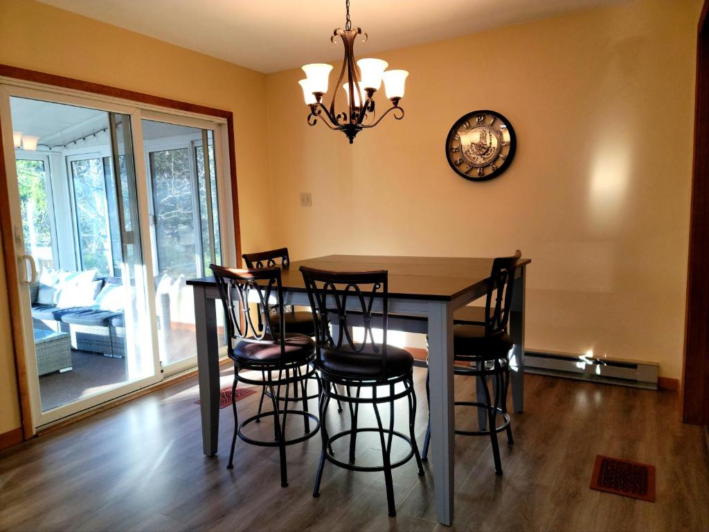 The Pocono's Retreat with a Gameroom, Firepit, and Lake photo 4