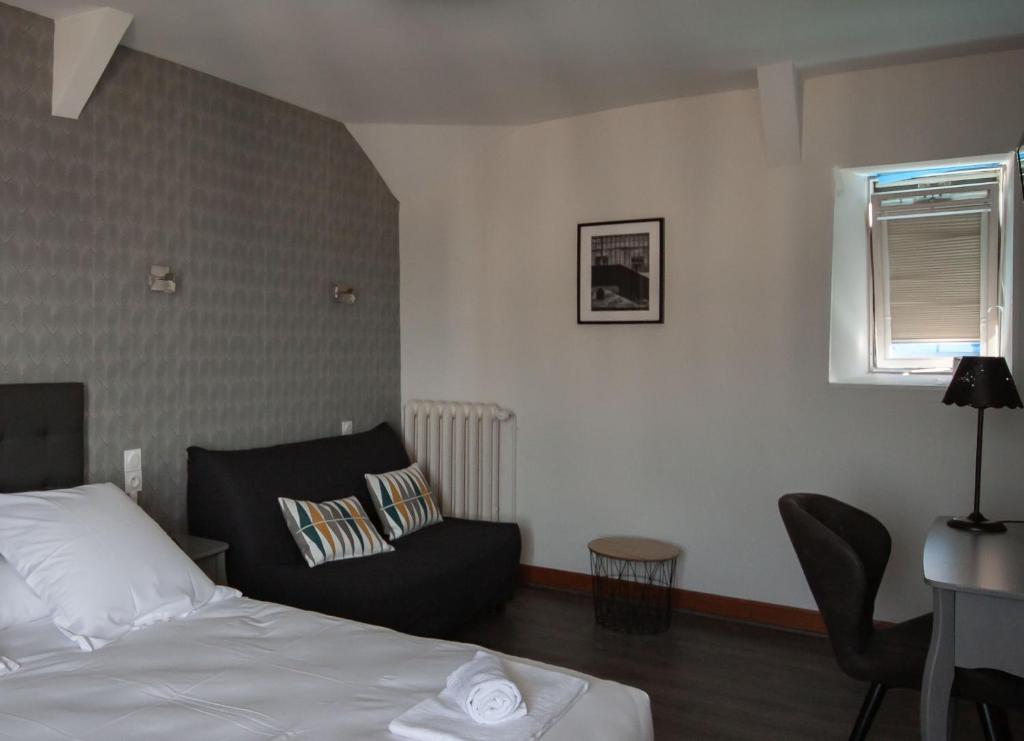 lhotel Room Type - Deluxe Double Room with Extra Bed