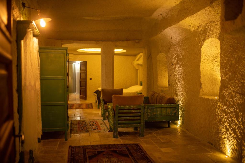 Pome Granate Cave Hotel - Tap to explore photos