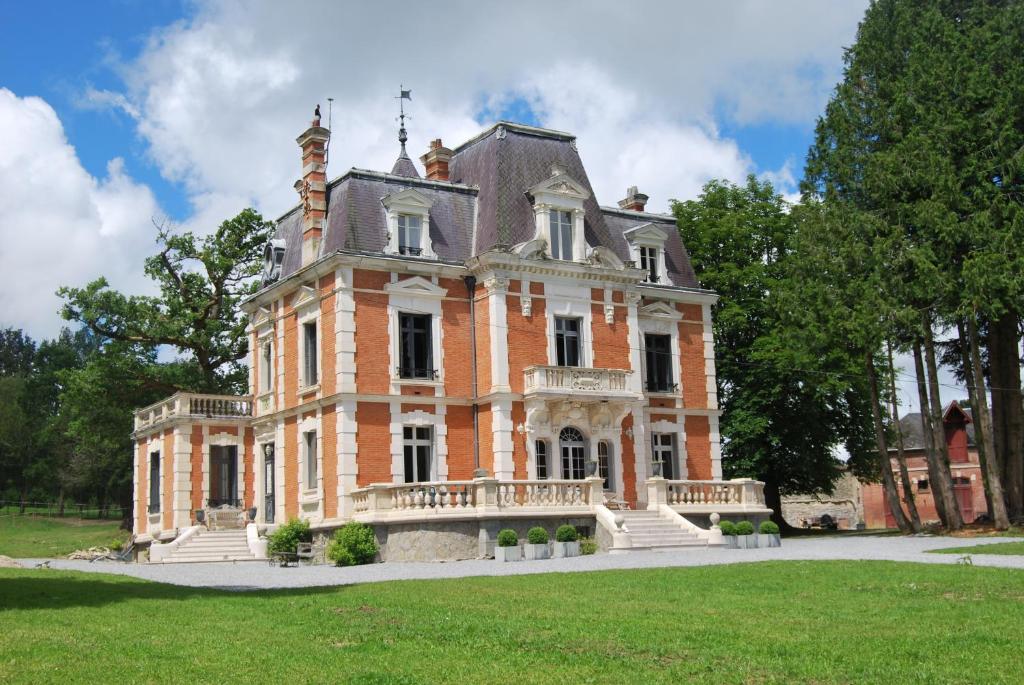 Chateau Sourliavoux, appartement en chambres d'hôtes photo 1
