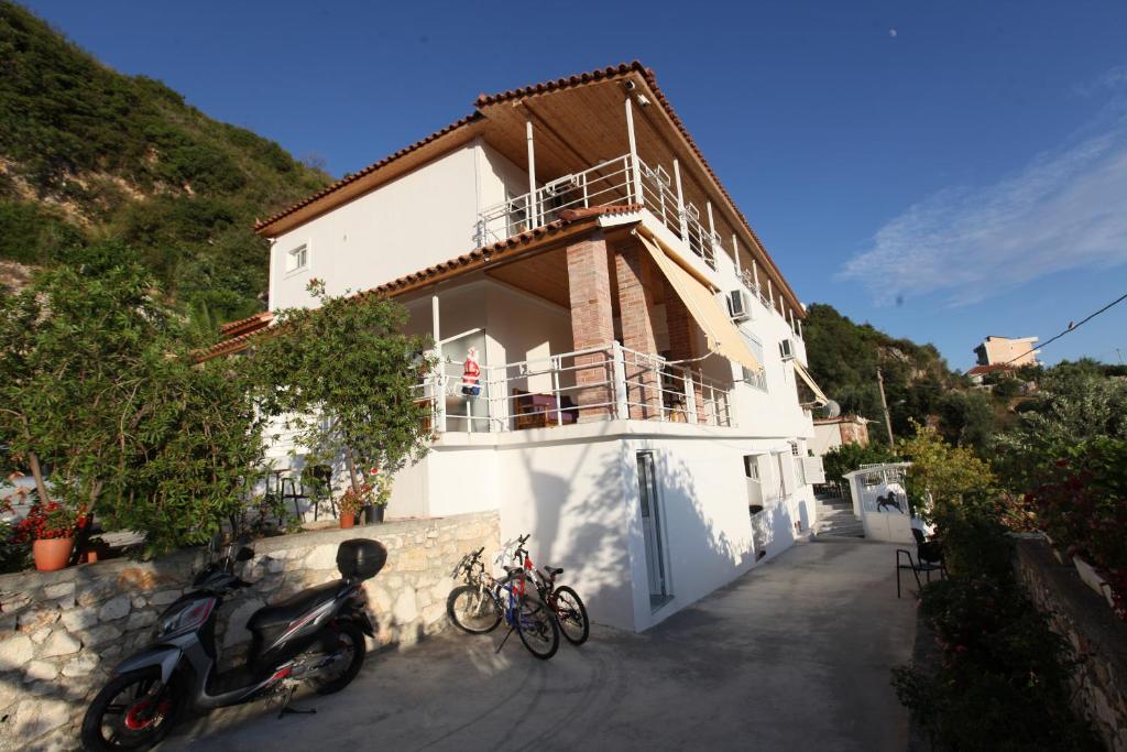 Vila Riza Veliu photo 2