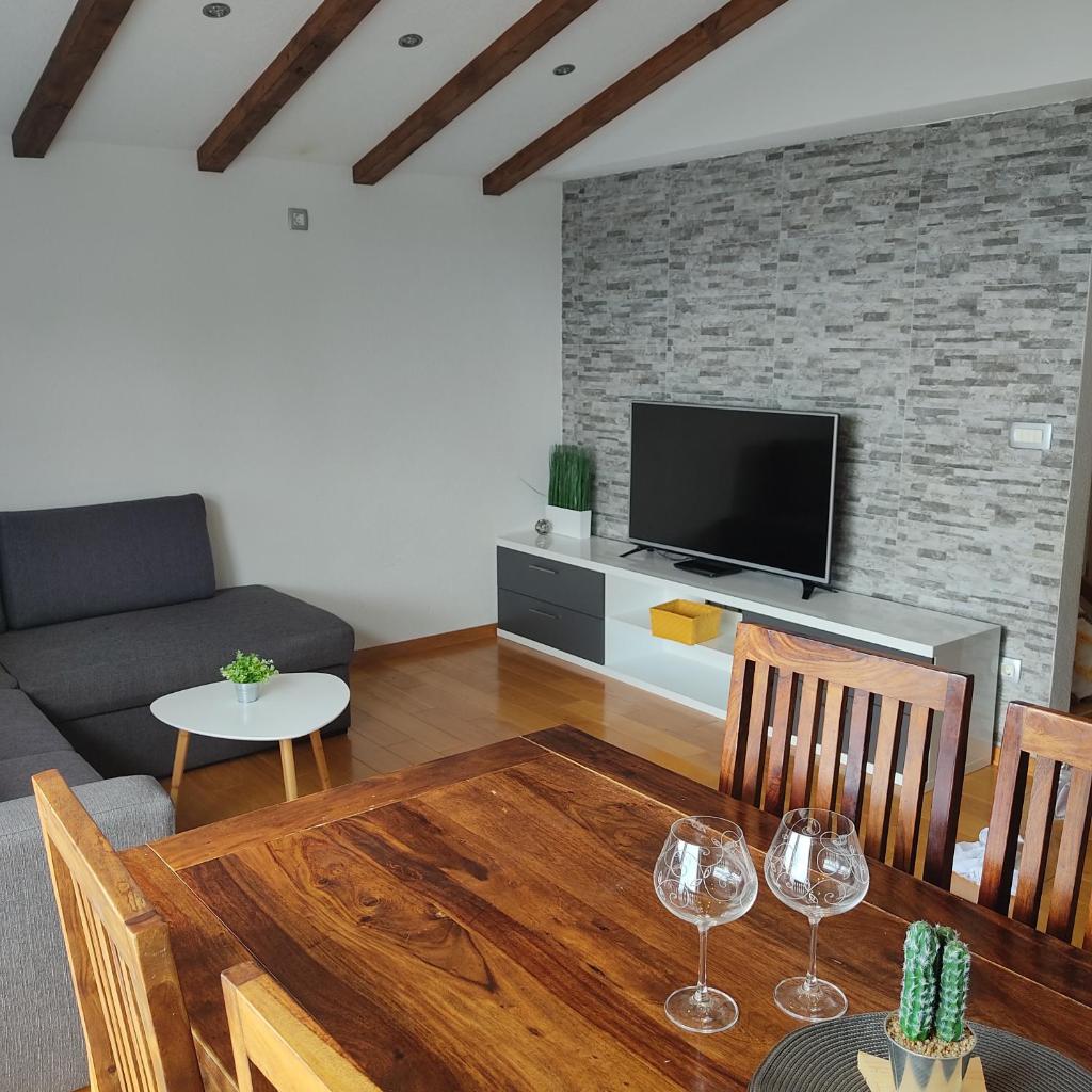 Apartmani Mira Brela photo 3
