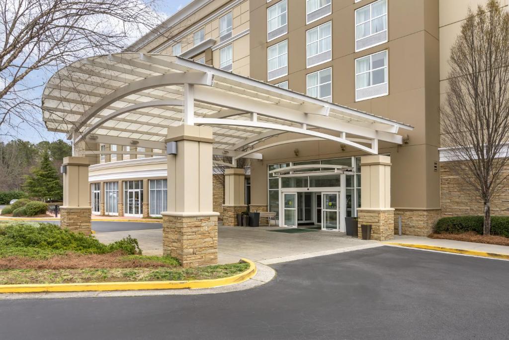 Holiday Inn Atlanta-Gas South Arena Area image